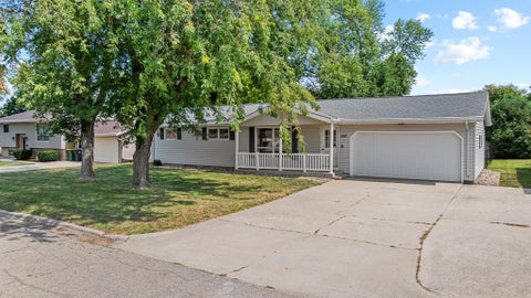 Photo of 807 Hackberry Drive, Marshall, MN 56258 (MLS # 7131364)