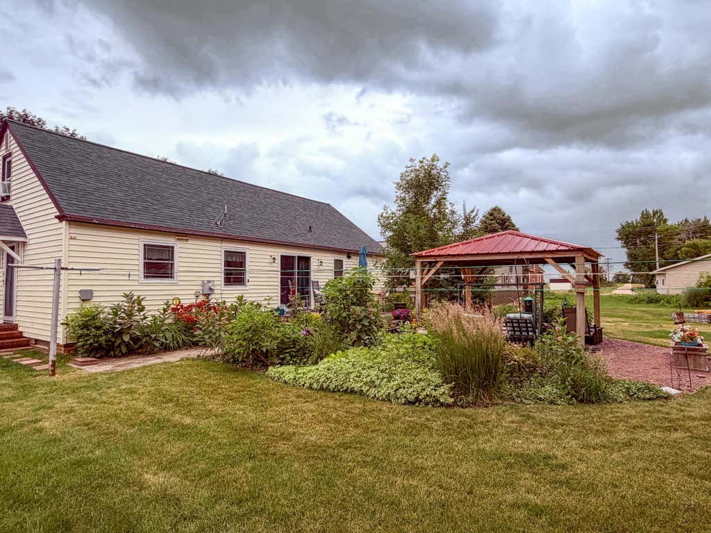 Photo of 205 Ash Street ST S, Comfrey, MN 56019 (MLS # 7101391)