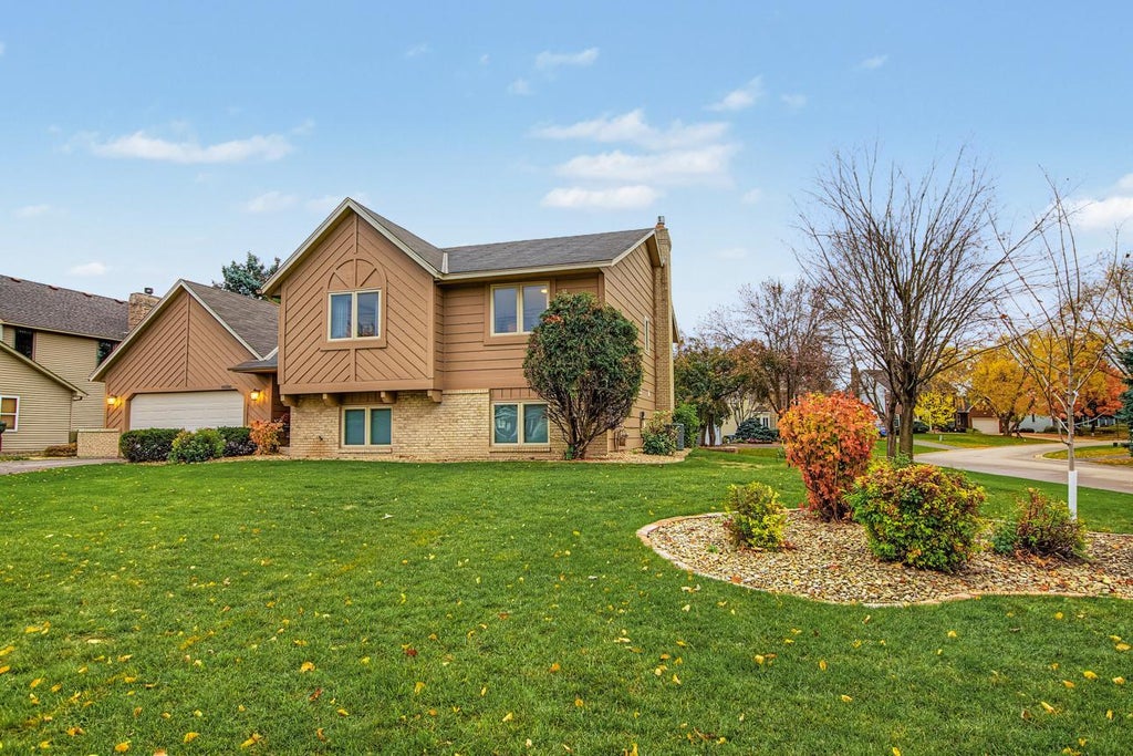 Photo of 16556 Illinois Avenue, Lakeville, MN 55044 (MLS # 7158712)