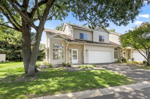 12402 JOHNSON ST NE, MINNEAPOLIS, MN 55434 - Image 46e493e0c3a20d433e298f397f36bc2e/2327314771