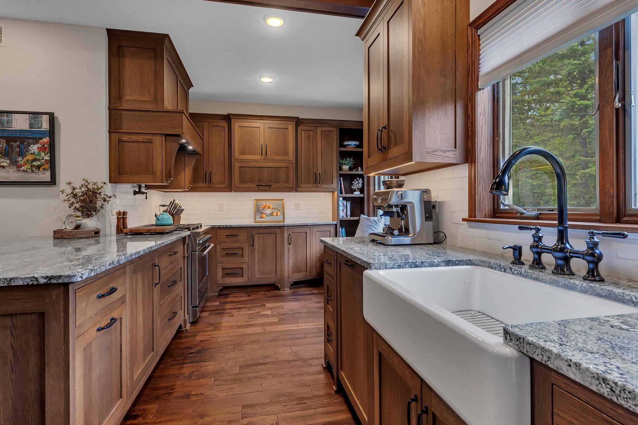 2265 Viking Drive