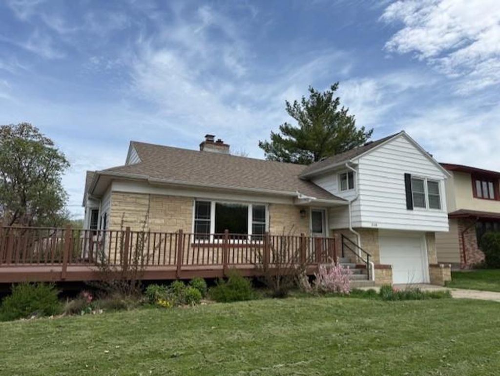 Photo of 318 W Lake Street, Winona, MN 55987 (MLS # 7062553)