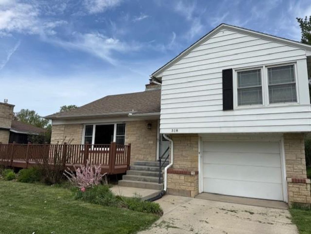 Photo of 318 W Lake Street, Winona, MN 55987 (MLS # 7062553)