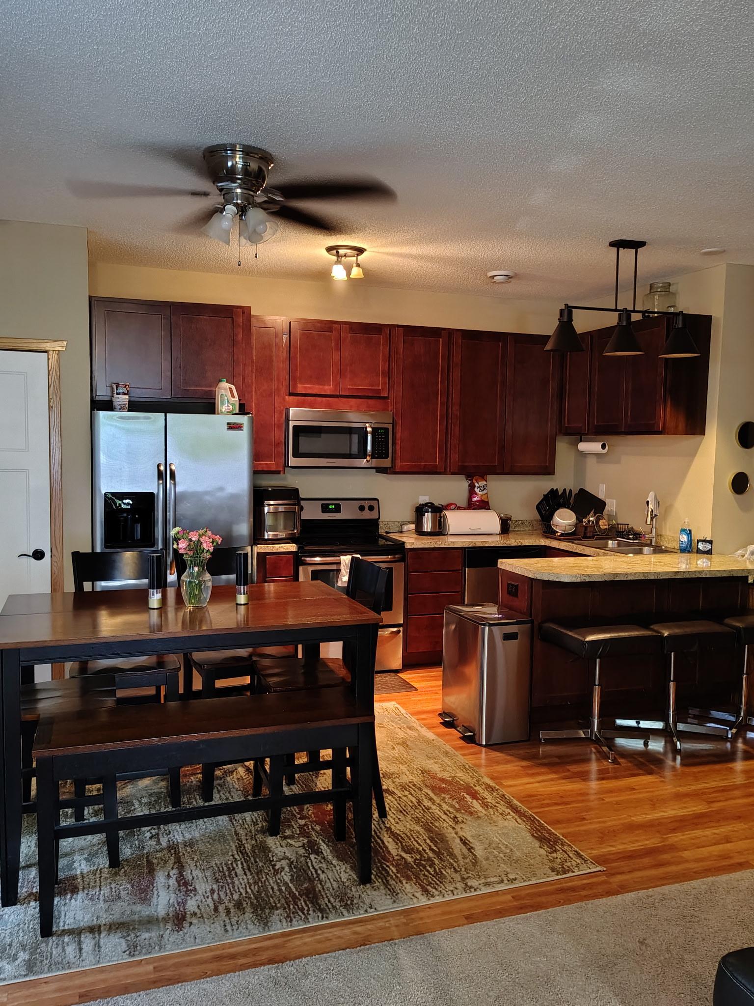 1283 County Road D Circle E B