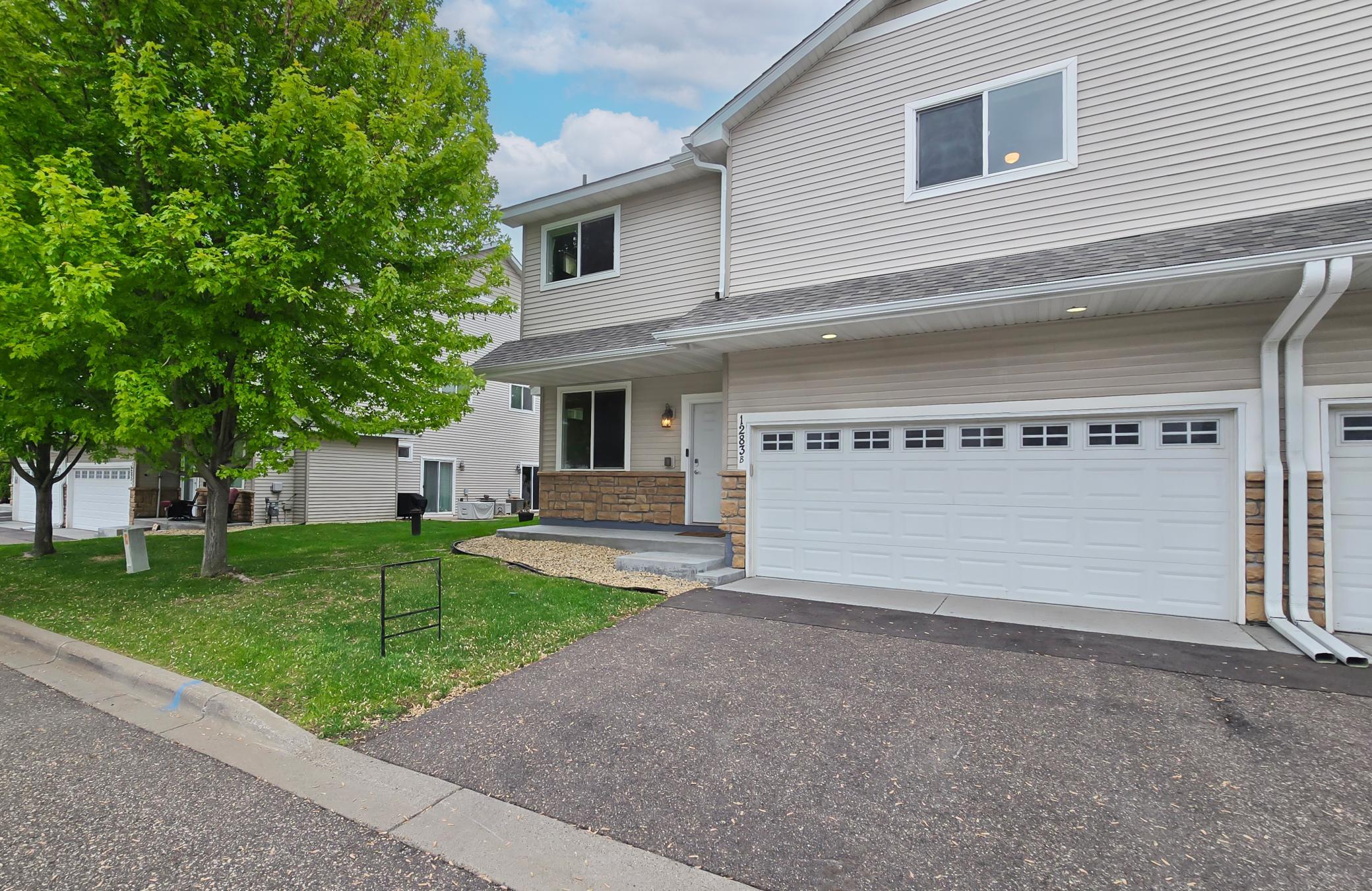1283 County Road D Circle E B