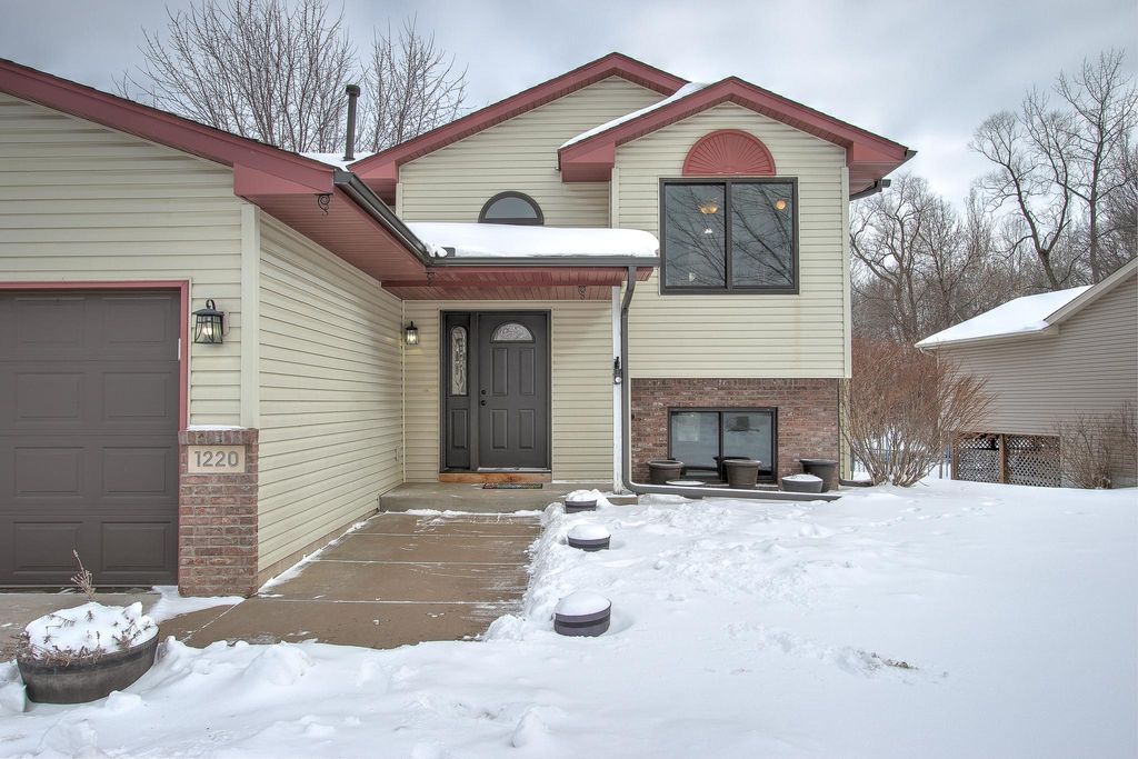 Photo of 1220 10th Avenue SE, Cambridge, MN 55008 (MLS # 7030840)