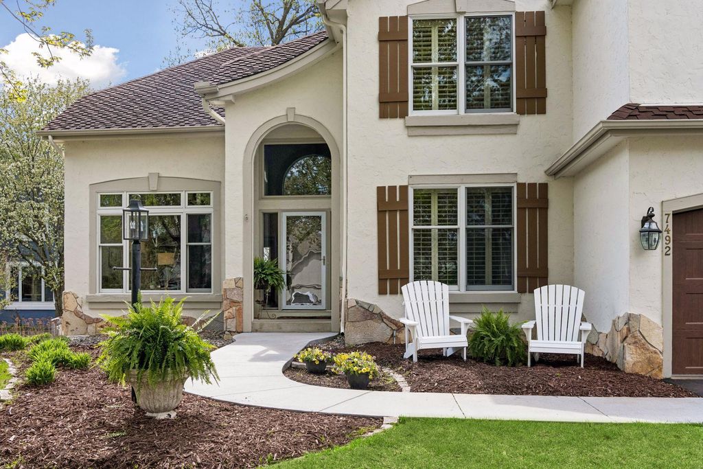 Photo of 7492 Bent Bow Trail, Chanhassen, MN 55317 (MLS # 7046958)