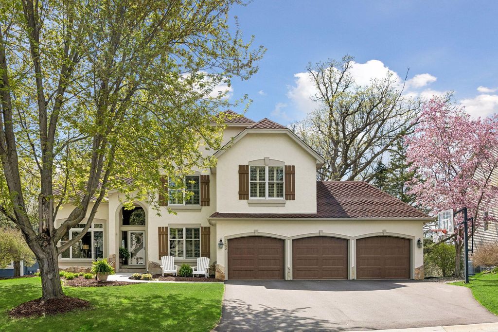 Photo of 7492 Bent Bow Trail, Chanhassen, MN 55317 (MLS # 7046958)