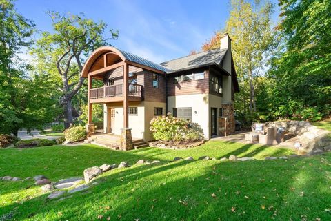 1066 E Circle Drive Wayzata MN 55391
