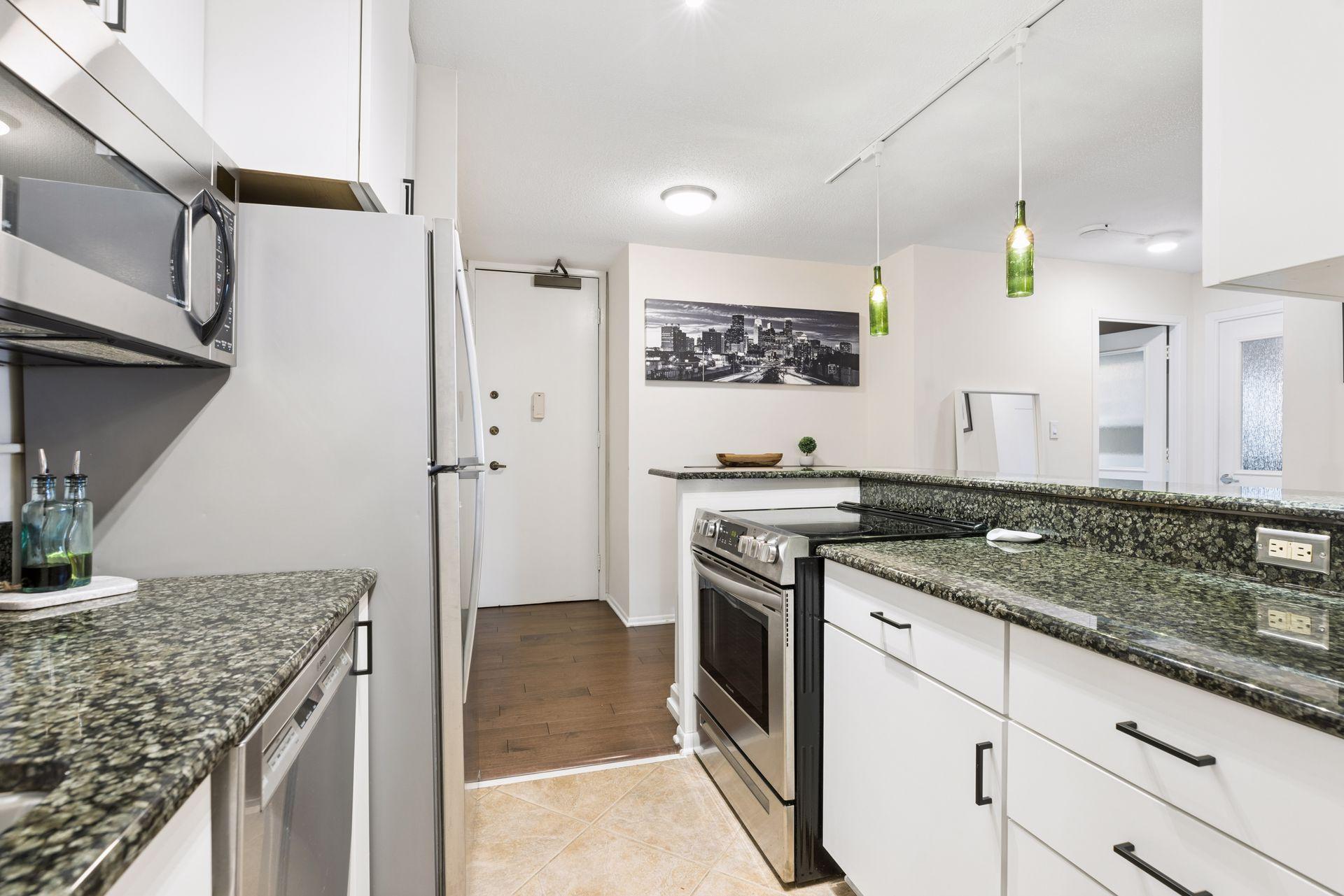 400 Groveland Avenue 914