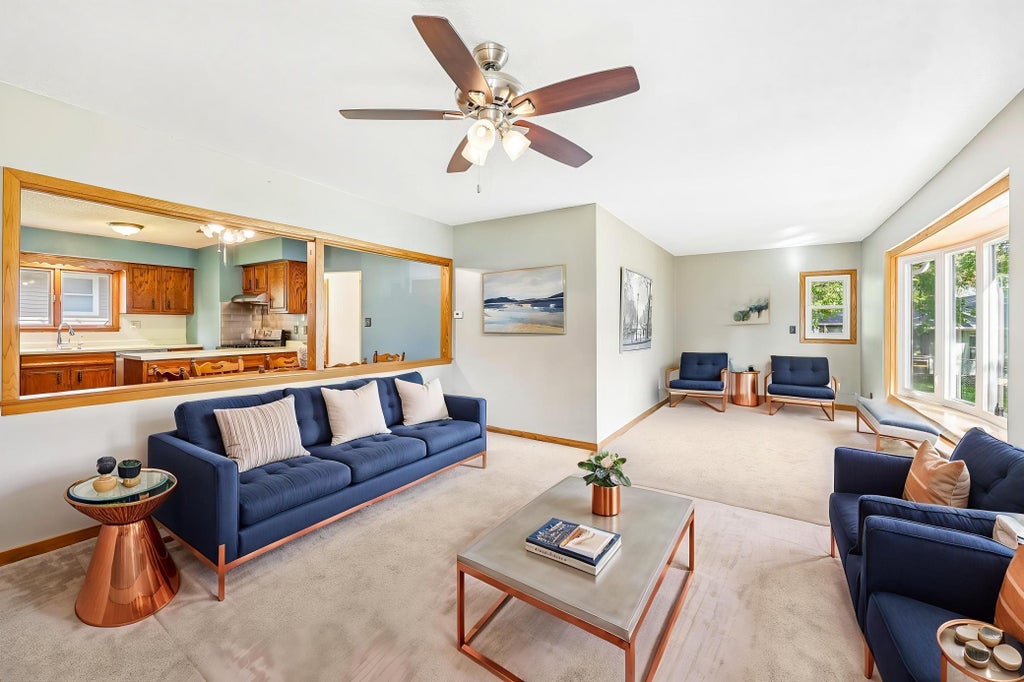 Photo of 2347 Western Avenue N, Roseville, MN 55113 (MLS # 7156581)