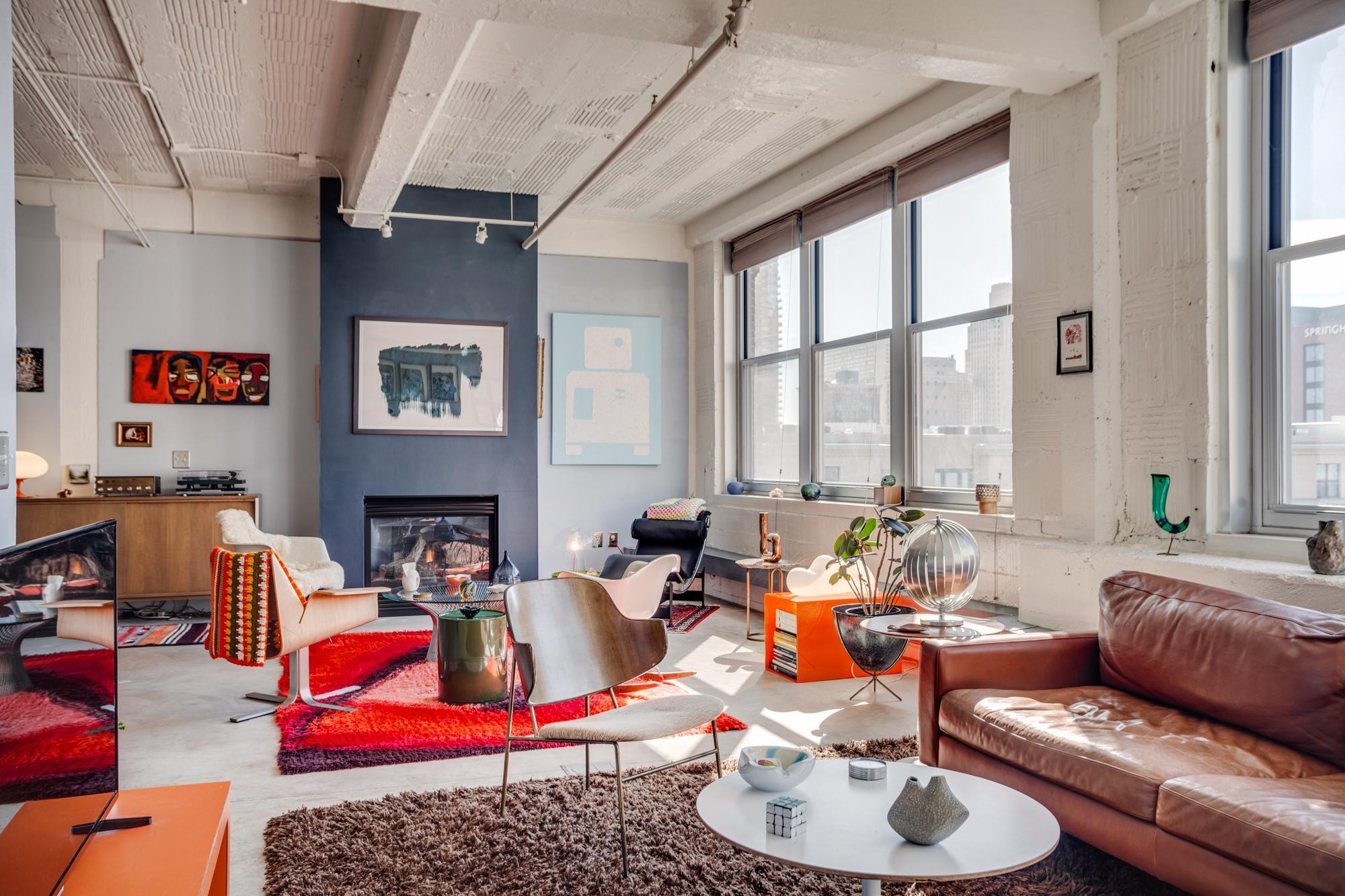 225 9th Street E 504