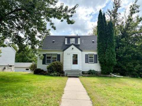 Photo of 718 E Elm Street, Redwood Falls, MN 56283 (MLS # 6788639)