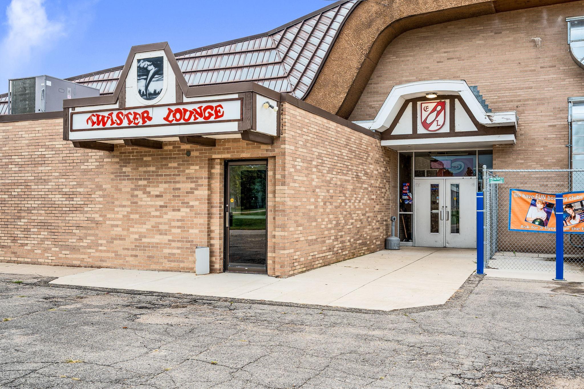 1600 10th Drive SE