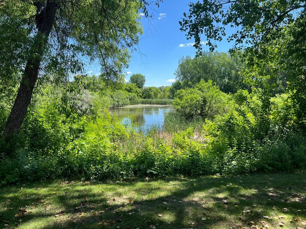 Photo of 13988 Erwin Court, Eden Prairie, MN 55344 (MLS # 7092199)