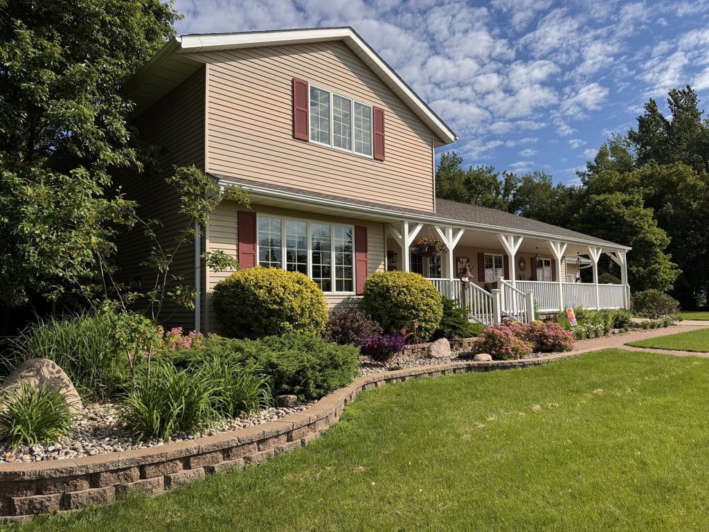 Photo of 1186 County Road 118, Lake Benton, MN 56149 (MLS # 7011459)