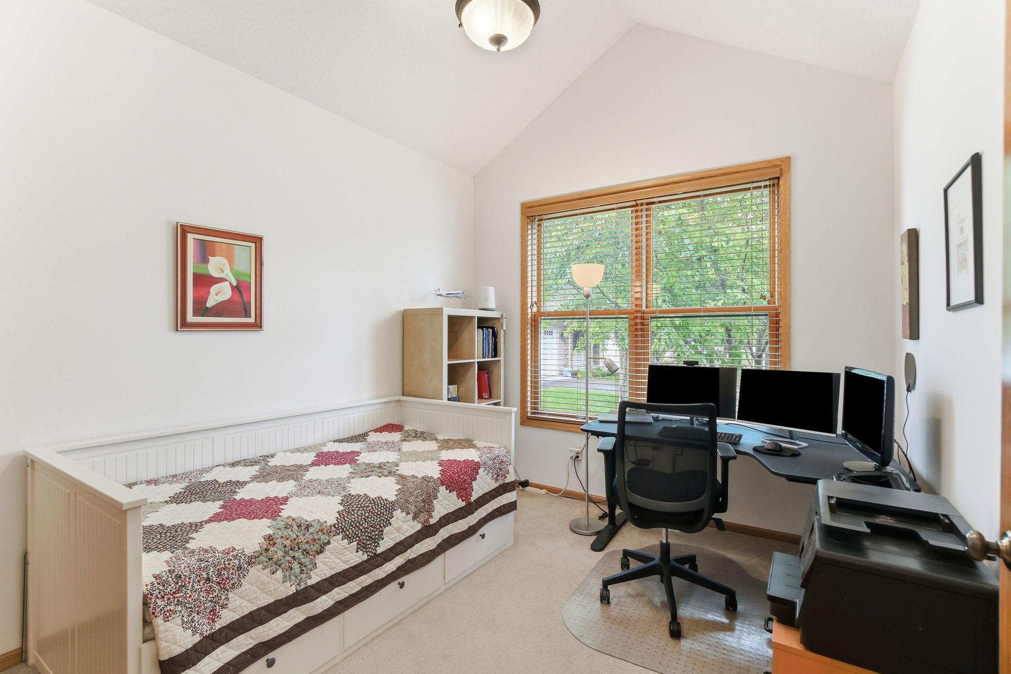 2734 Lindsey Court