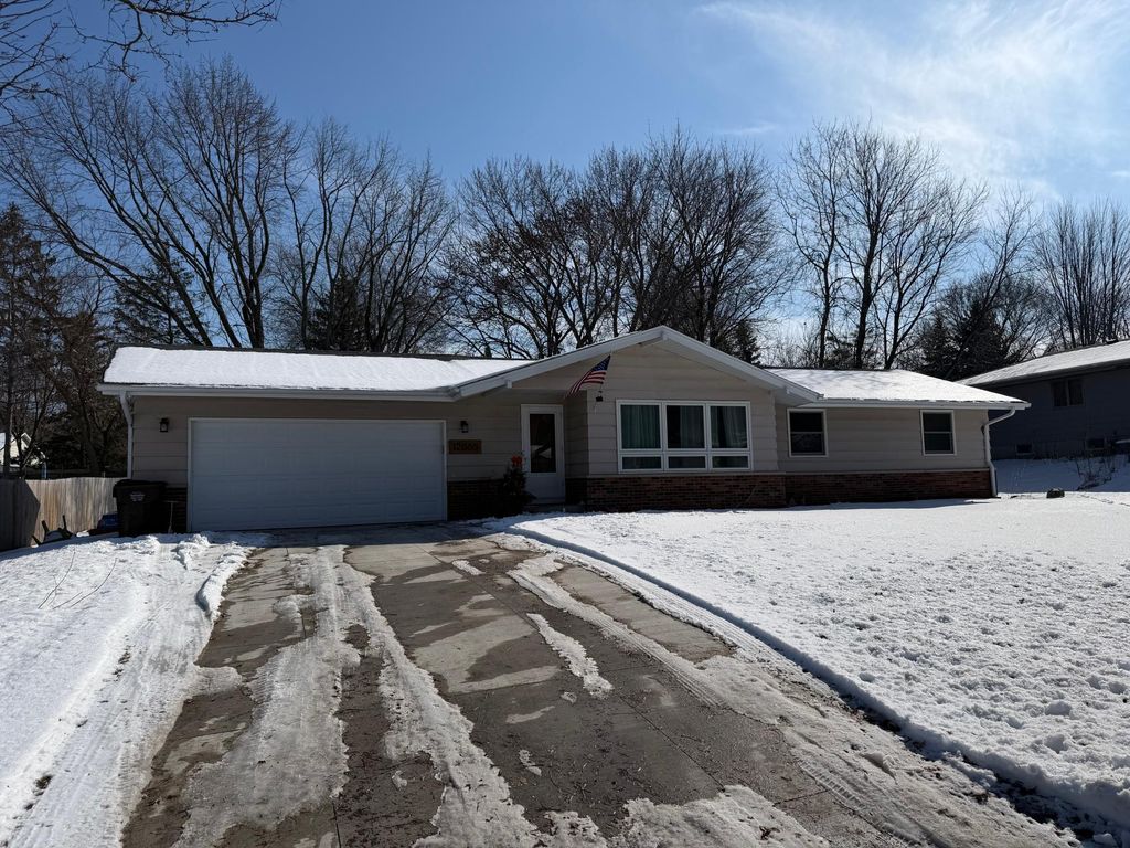 Photo of 12865 1st Avenue S, Burnsville, MN 55337 (MLS # 7003178)