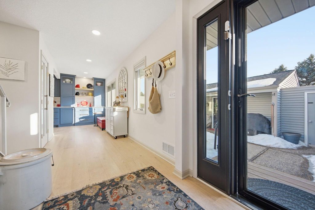 Photo of 2648 Mackubin Street, Roseville, MN 55113 (MLS # 7018709)