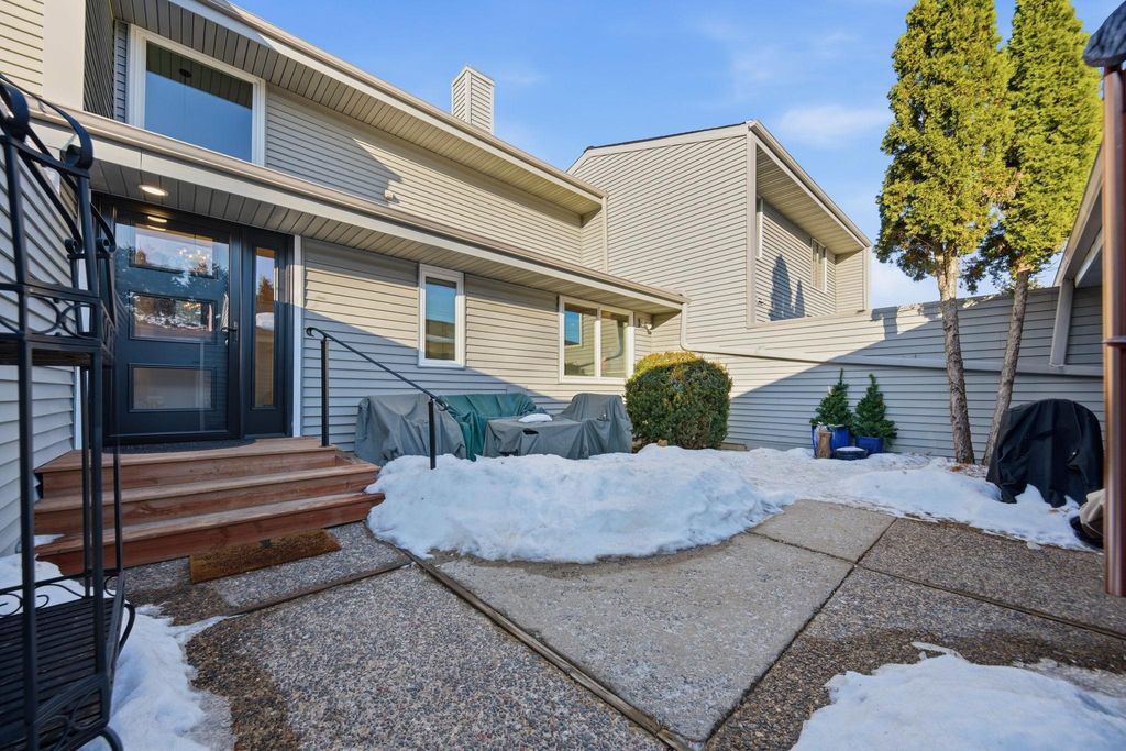 Photo of 2648 Mackubin Street, Roseville, MN 55113 (MLS # 7018709)