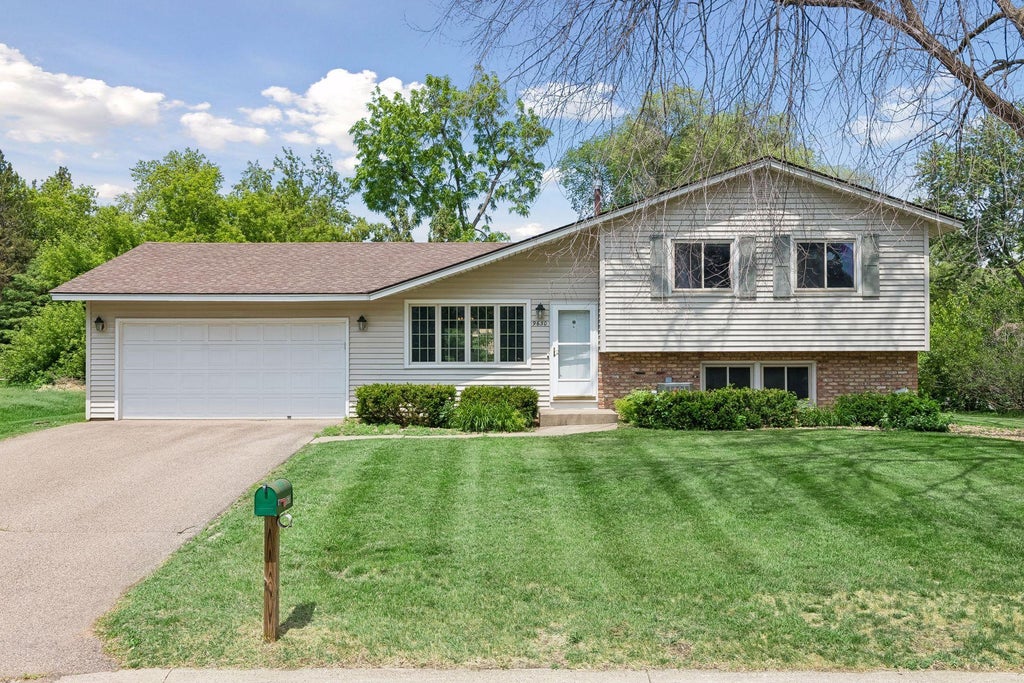 Photo of 9630 12th Avenue Circle, Bloomington, MN 55425 (MLS # 7104100)