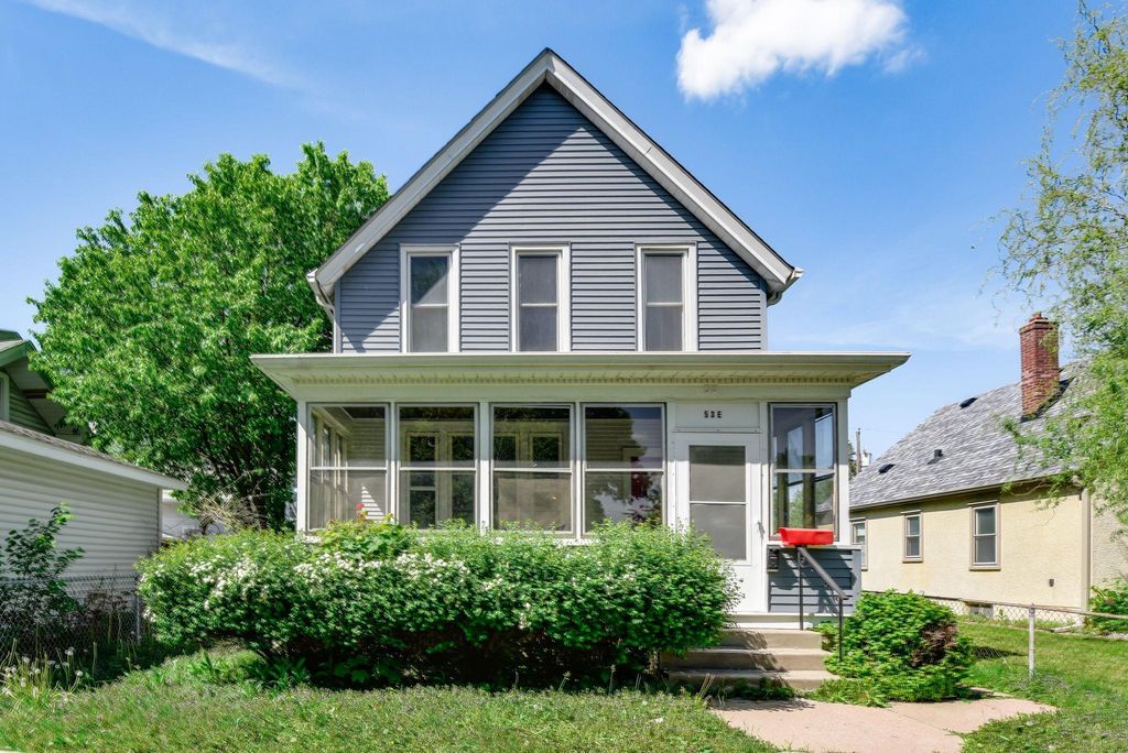 Photo of 53 Geranium Avenue E, Saint Paul, MN 55117 (MLS # 7078097)