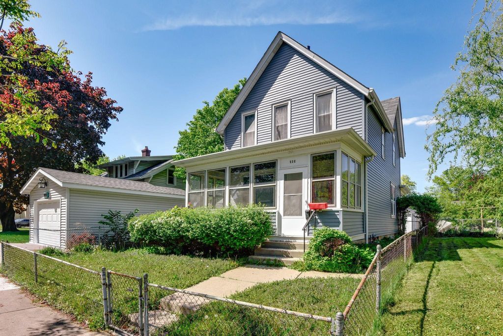 Photo of 53 Geranium Avenue E, Saint Paul, MN 55117 (MLS # 7078097)