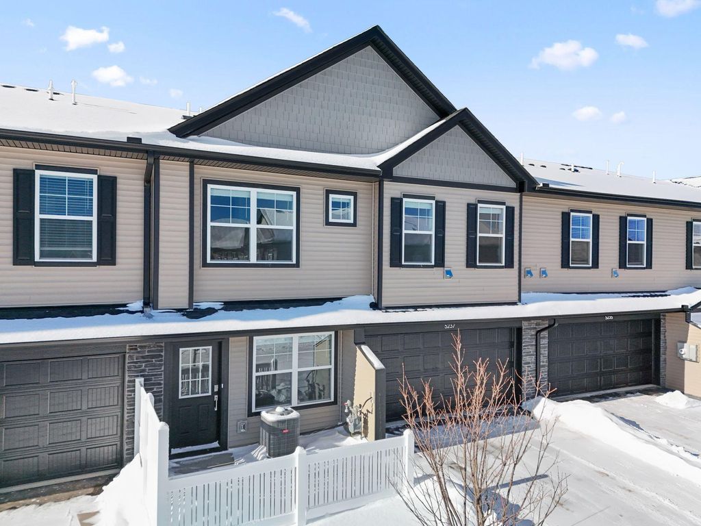 Photo of 5237 Long Pointe Pass, Woodbury, MN 55129 (MLS # 7007145)