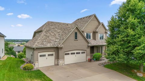3020 Carey Heights Drive Maplewood MN 55109