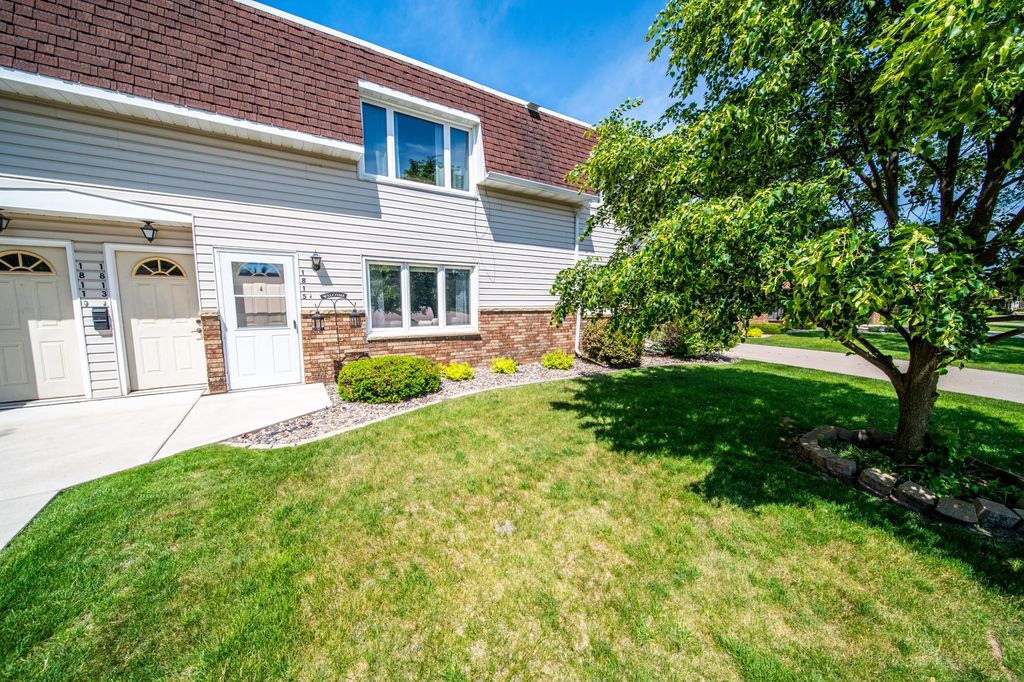 Photo of 1815 Lakewood Avenue, Albert Lea, MN 56007 (MLS # 7085775)