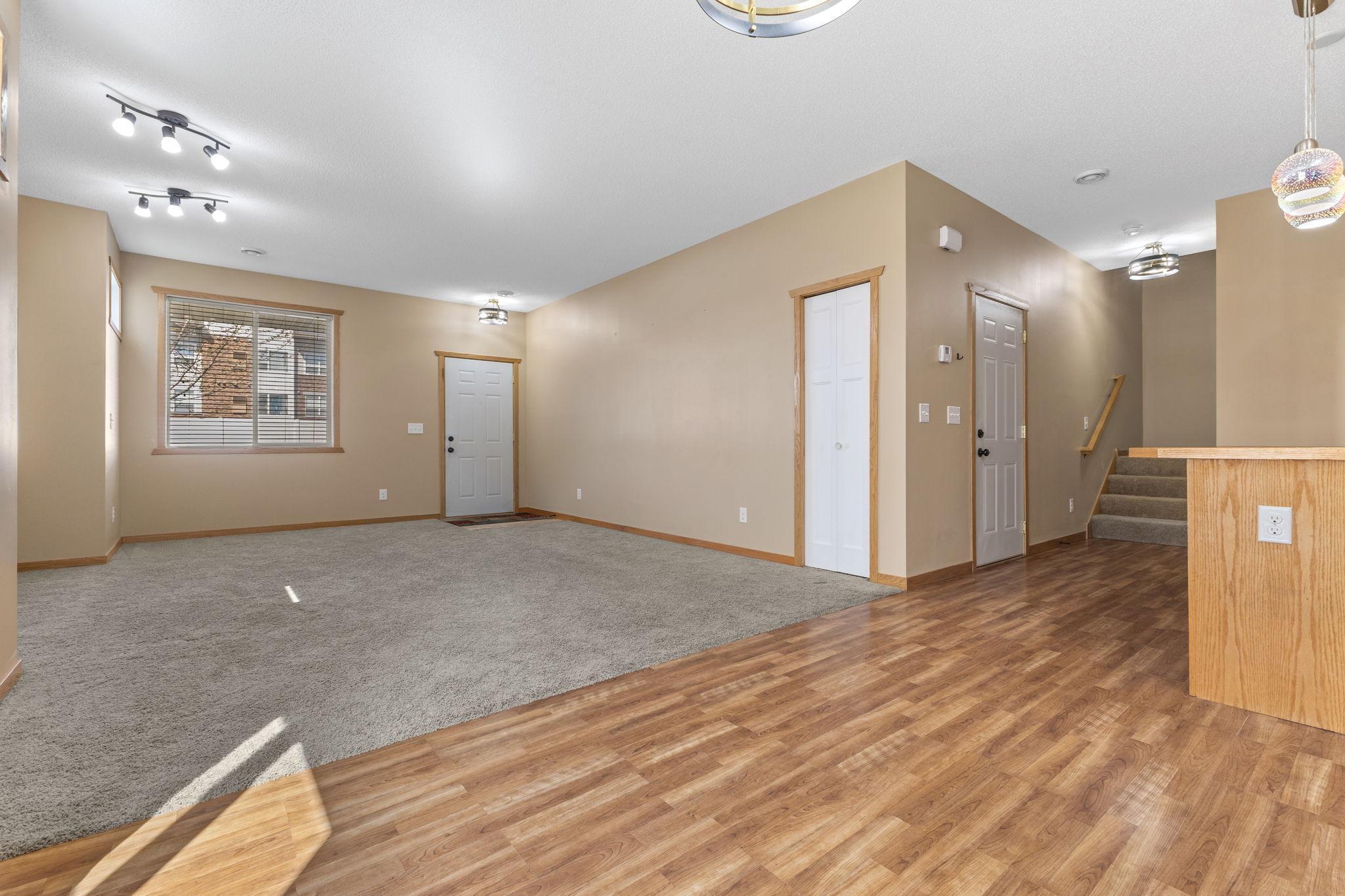 1283 County Road D Circle E A