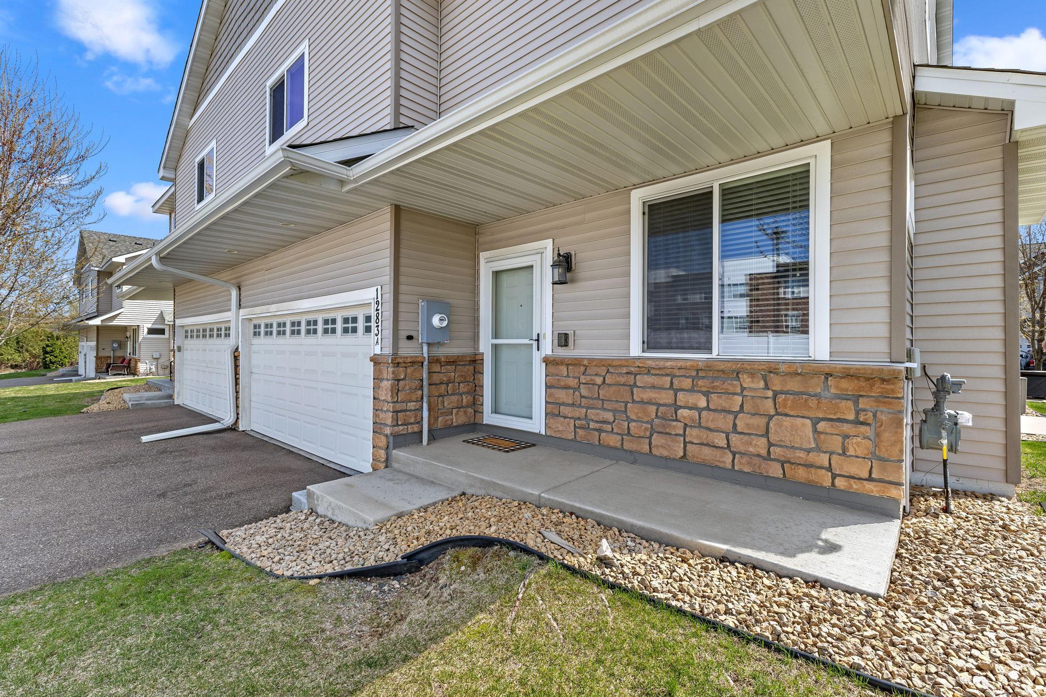 1283 County Road D Circle E A