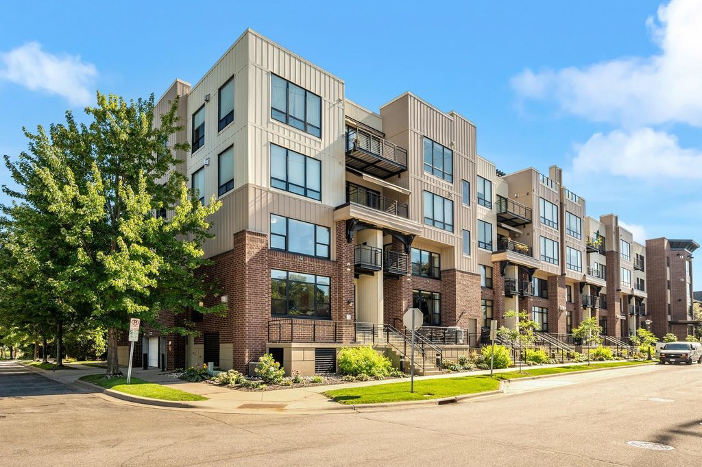 Photo of 290 Spring Street, Saint Paul, MN 55102 (MLS # 6592569)