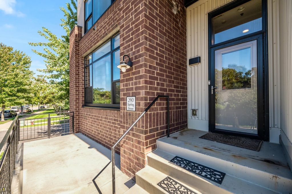 Photo of 290 Spring Street, Saint Paul, MN 55102 (MLS # 6592569)