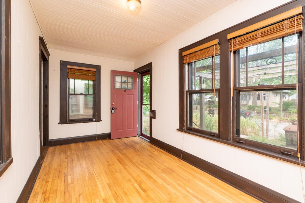 Photo of 4543 Oliver Avenue N, Minneapolis, MN 55412 (MLS # 7091122)