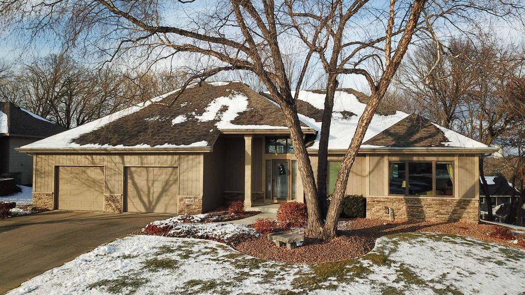 Photo of 9108 Trotters Lane, Woodbury, MN 55125 (MLS # 6820906)