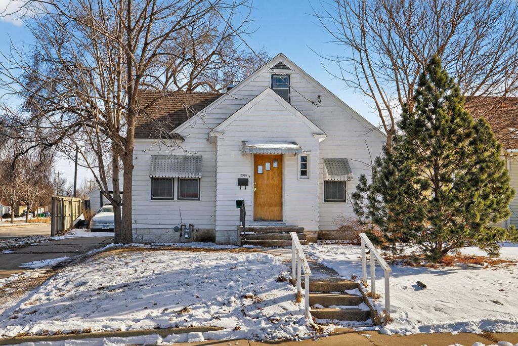Photo of 1208 4th Avenue SE, Rochester, MN 55904 (MLS # 7014750)