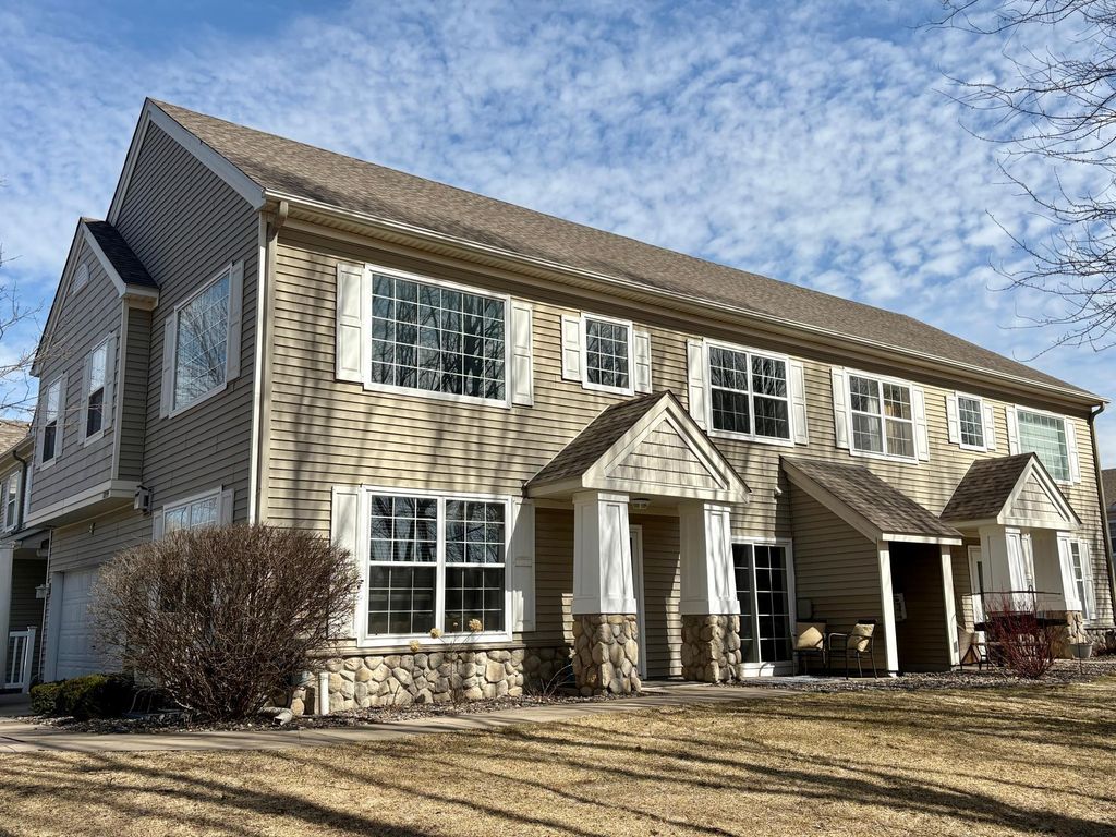 Photo of 11899 85th Place N, Maple Grove, MN 55369 (MLS # 7041402)