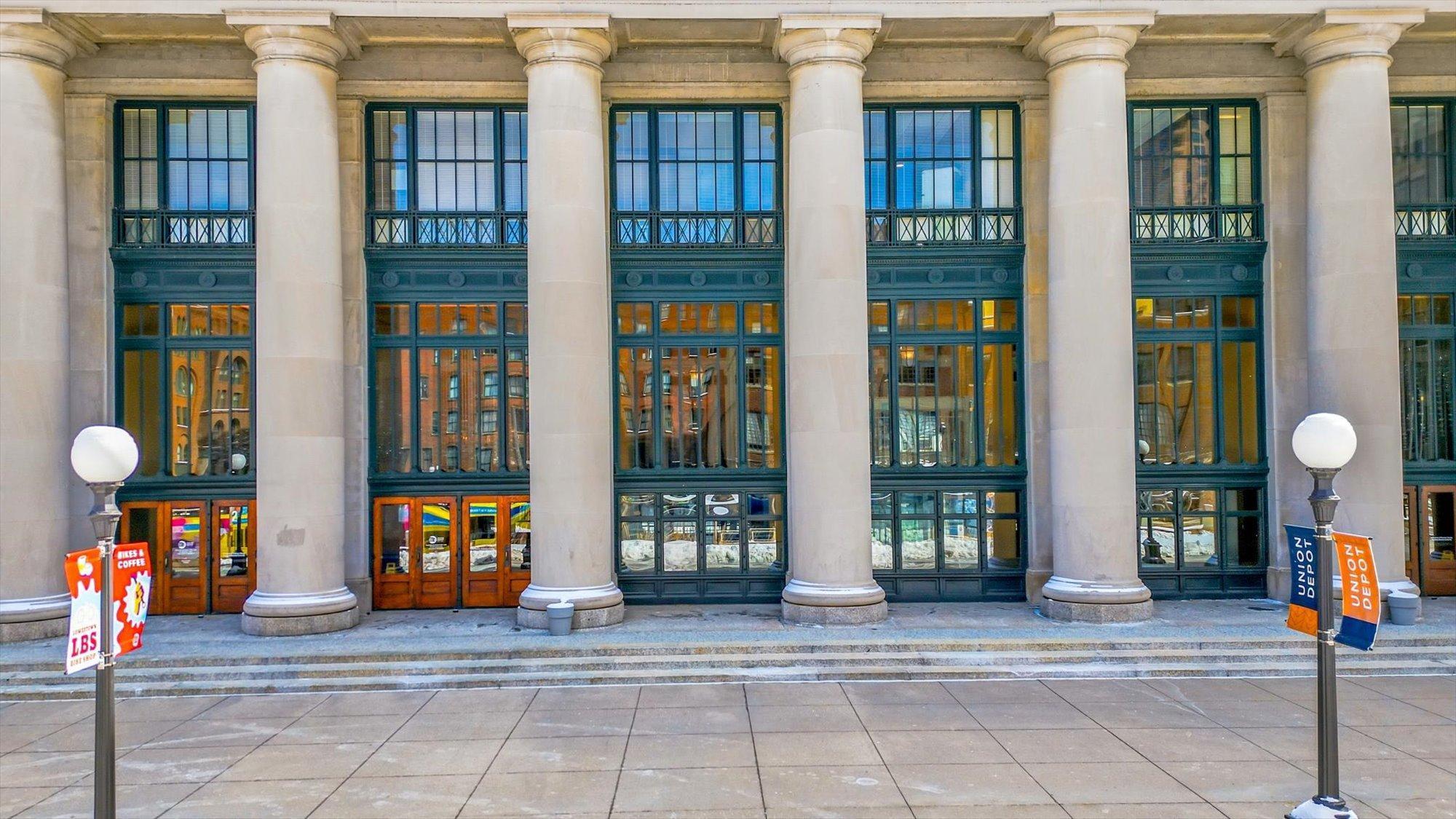 214 4th Street E 213