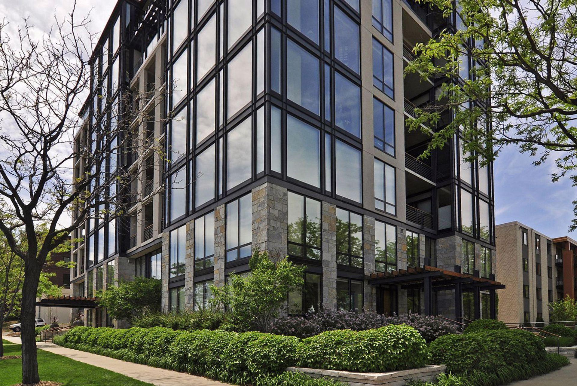 301 Kenwood Parkway 302