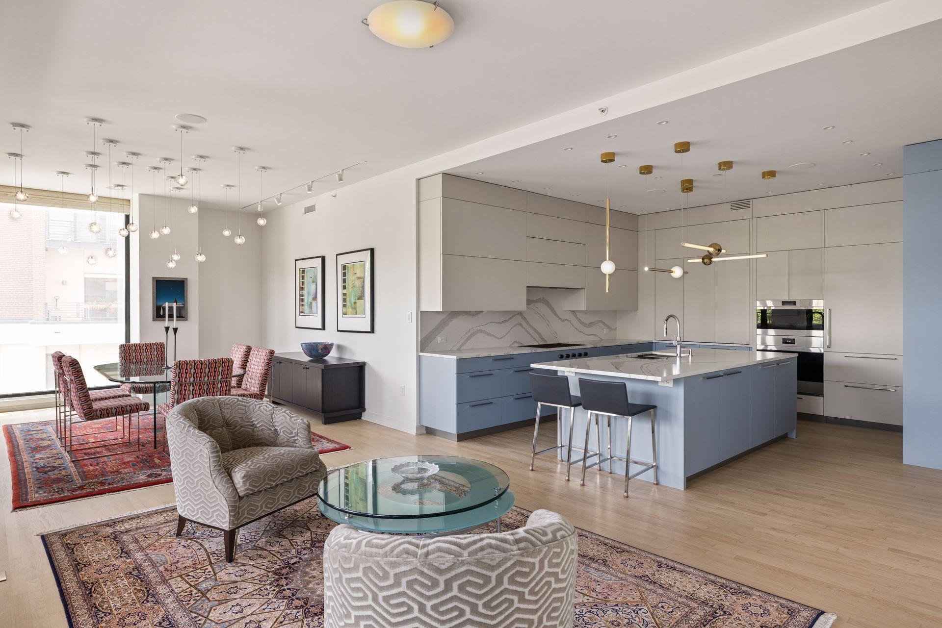 301 Kenwood Parkway 302