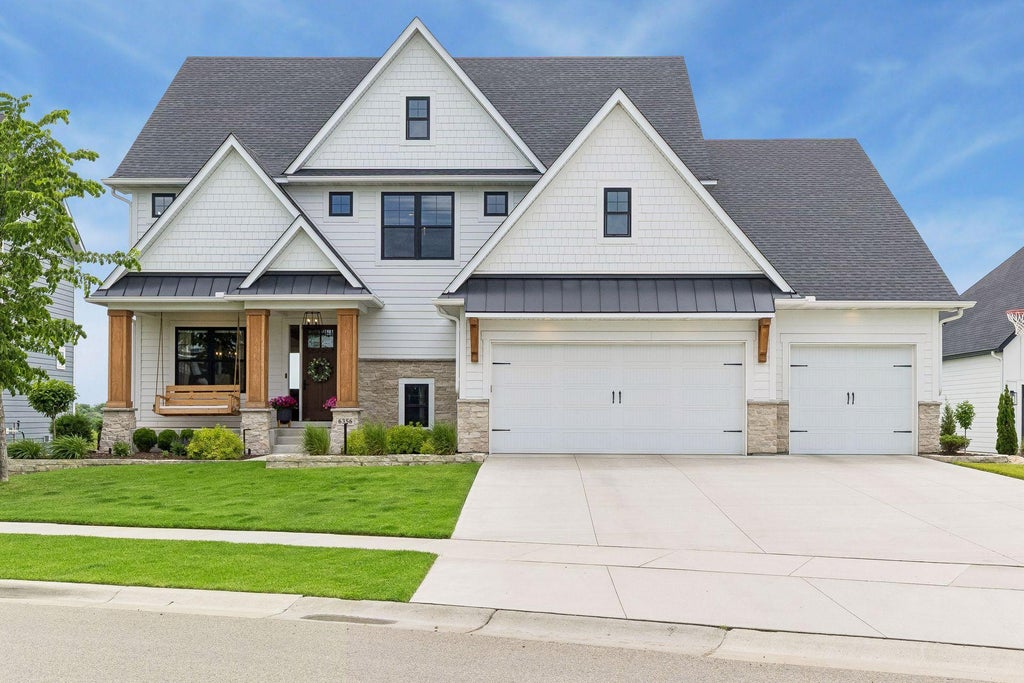 Photo of 6356 Yuma Lane N, Maple Grove, MN 55311 (MLS # 7086867)