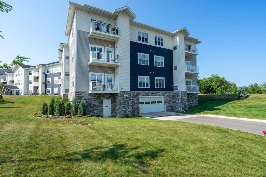 Photo of 7084 Glory Road RD #303, Baxter, MN 56425 (MLS # 7127029)