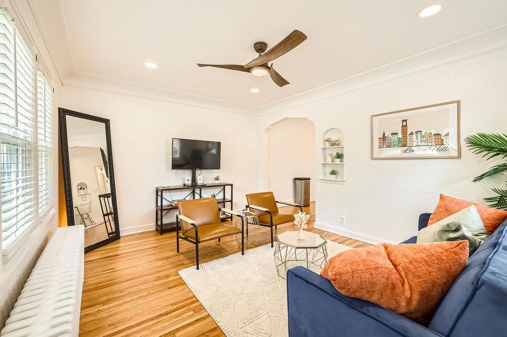 Photo of 3805 France Avenue S #2, Minneapolis, MN 55416 (MLS # 6826806)