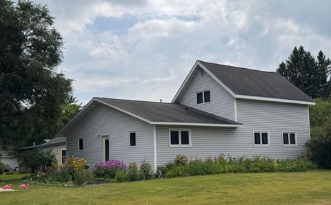 20 Elm Avenue NE Menahga MN 56464