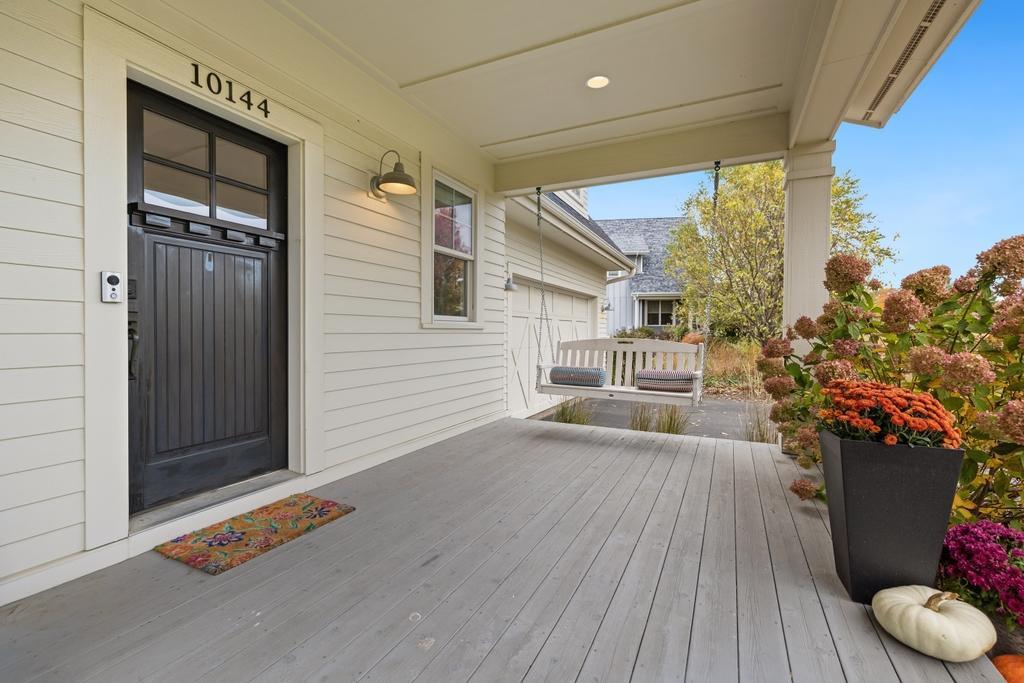 10144 Tapestry Hill
