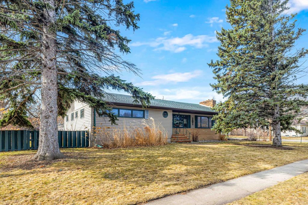 Photo of 1401 5th Avenue S, Moorhead, MN 56560 (MLS # 7059664)