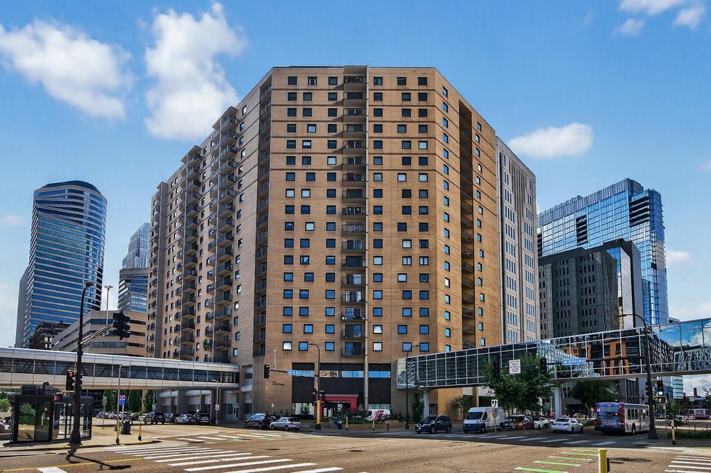 Photo of 121 Washington Avenue S #1613, Minneapolis, MN 55401 (MLS # 7022895)