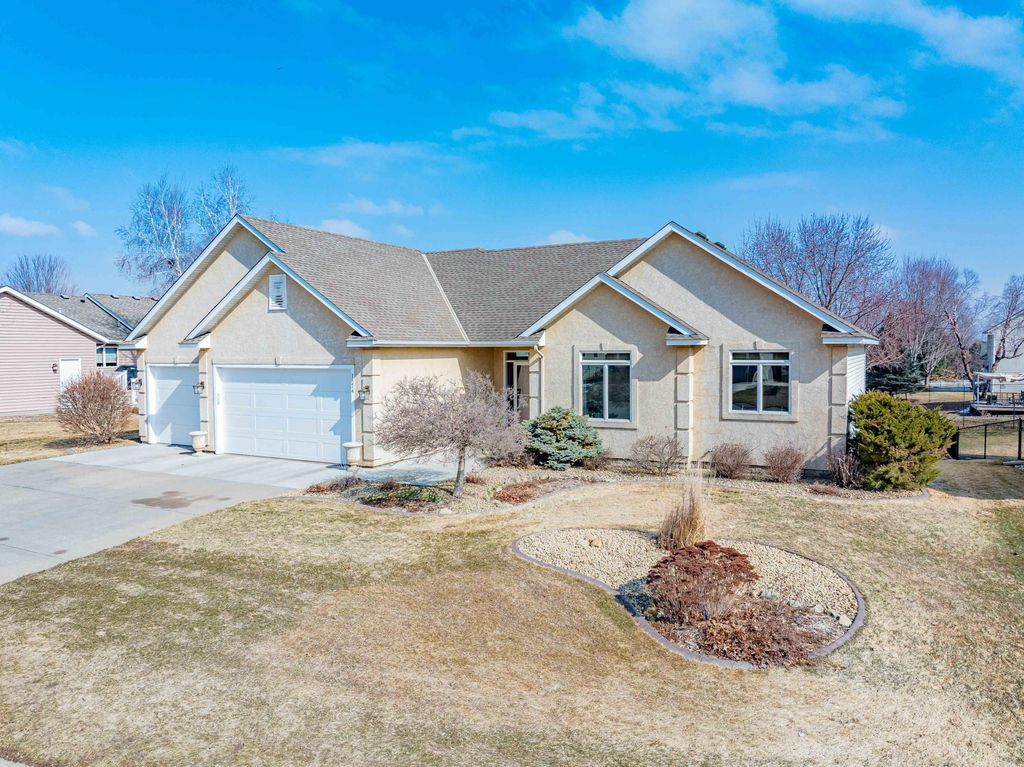 Photo of 1874 Tierney Drive, Hastings, MN 55033 (MLS # 7031805)
