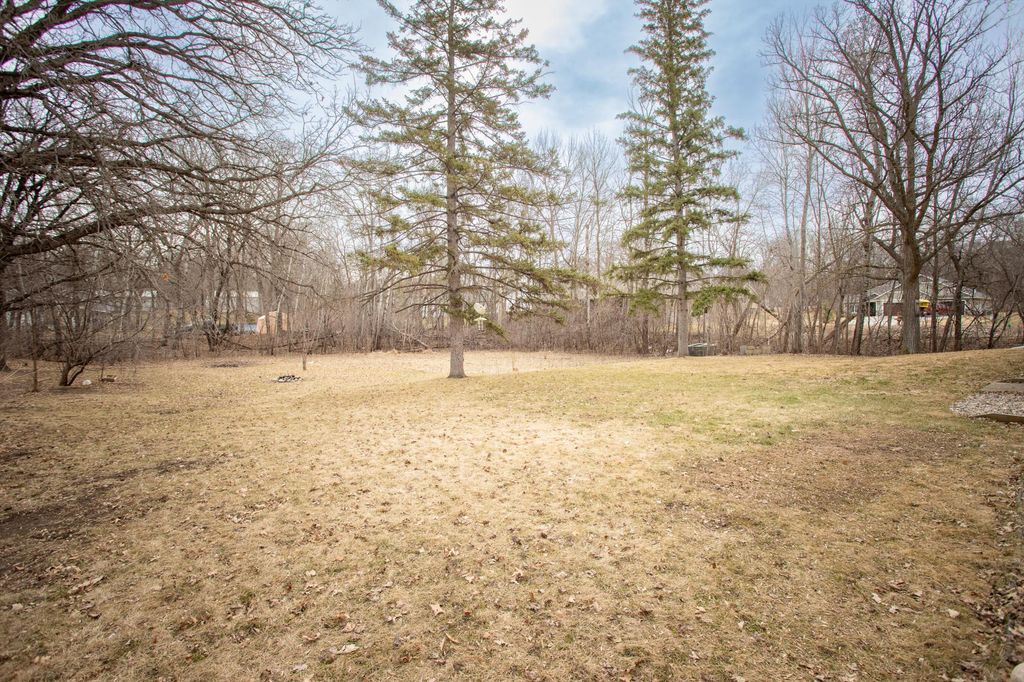 Photo of 1807 N Mckay Avenue NE, Alexandria, MN 56308 (MLS # 7047687)
